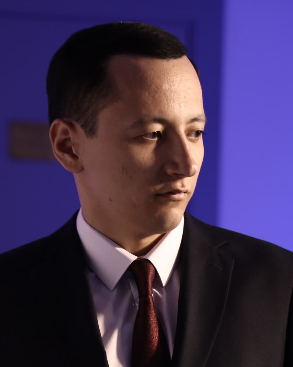 Qodirov Islombek Komil o'g'li